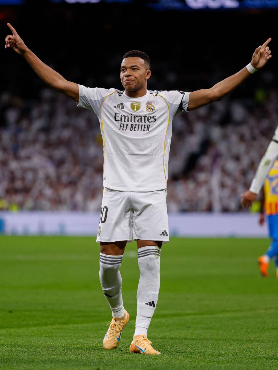 Kylian Mbappé está en modo imparable de cara a portería: marcó un doblete ante Valencia.