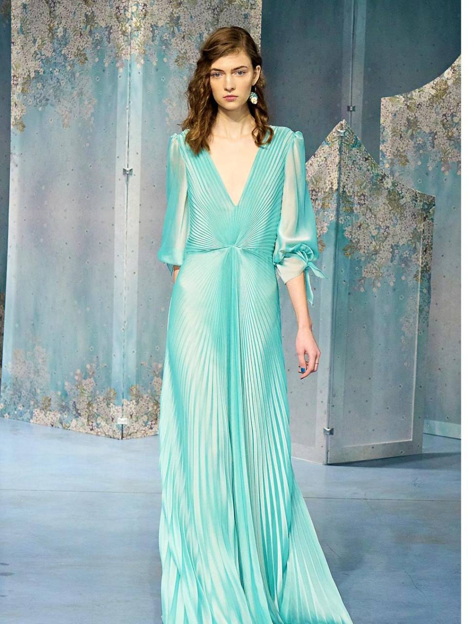 Los vestidos maxi son una tendencia para las galas decembrinas.