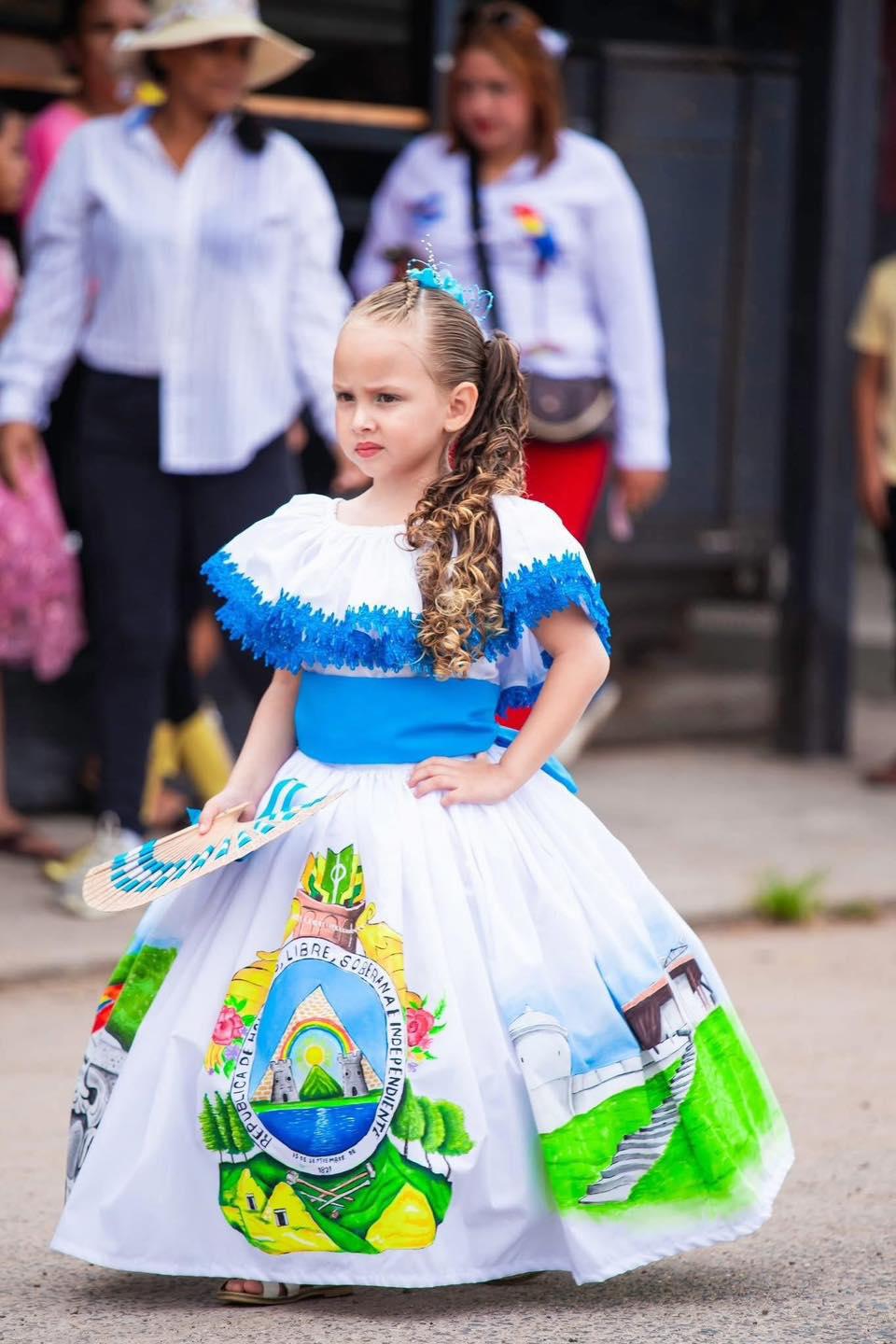 Dara Nazaret, la preciosa niña que conquistó corazones en Olancho