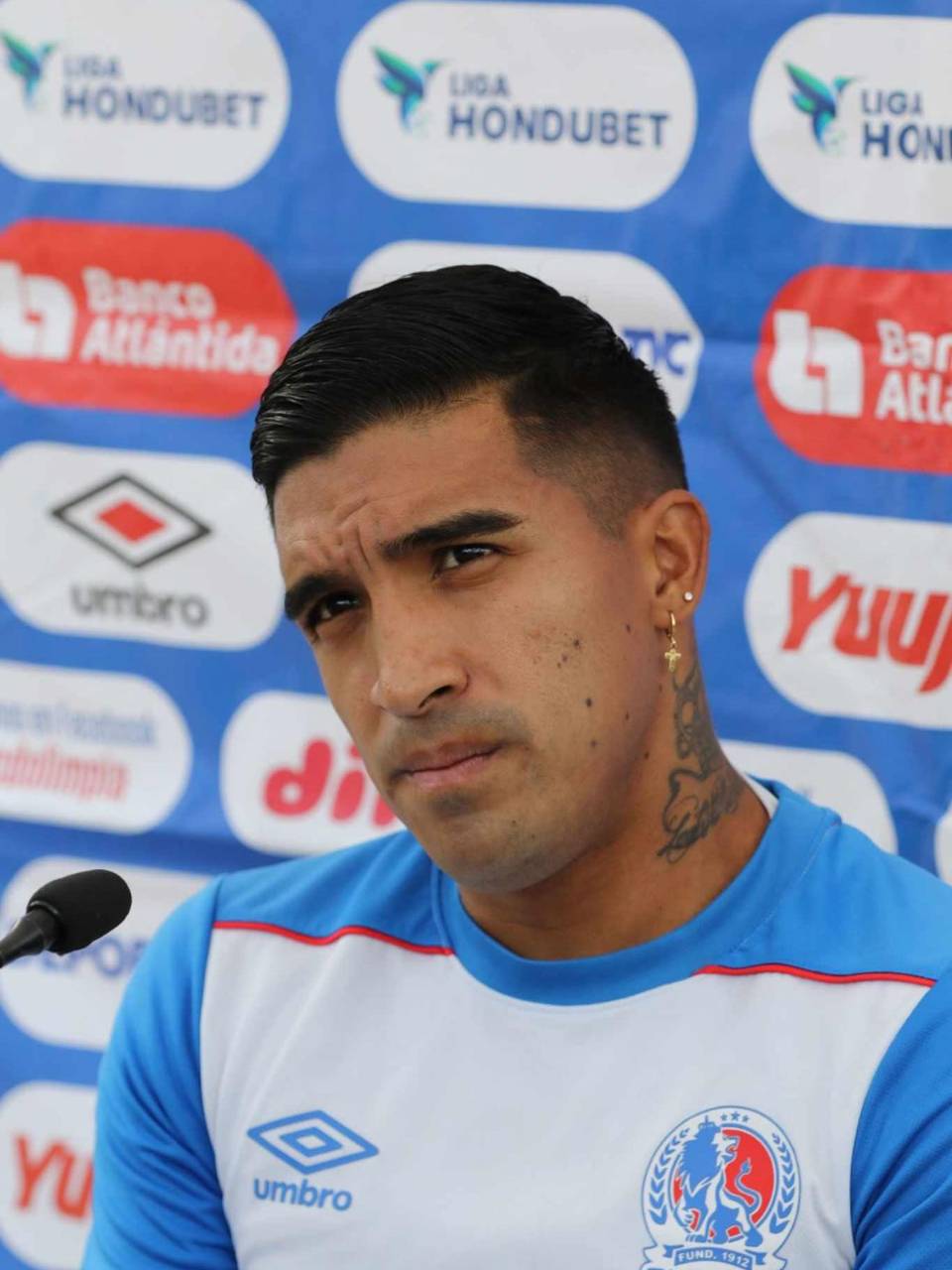 Michaell Chirinos durante la conferencia de prensa este viernes en la sede del Olimpia.