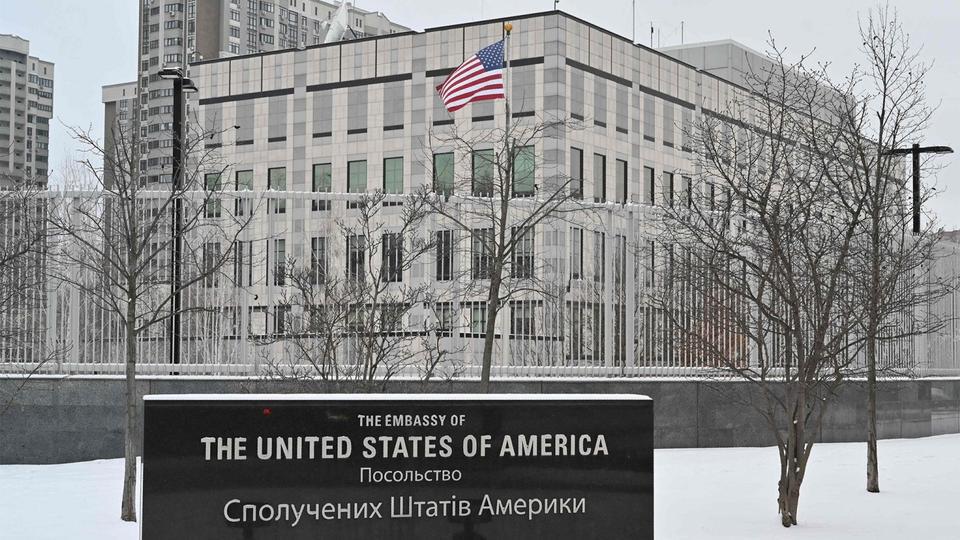 EEUU mueve su embajada en Ucrania al oeste del país por “seguridad”