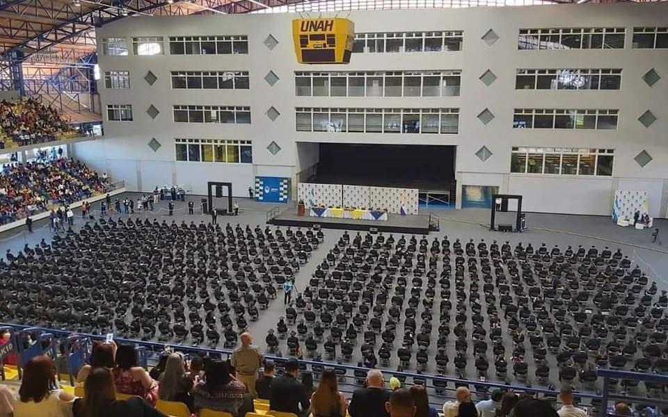 En total serán 1,941 estudiantes que se graduarán este 21 y 22 de junio en la UNAH.