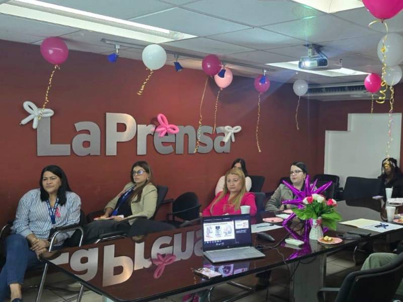 La Clínica Martha Larach impartió una charla sobre prevención y detección temprana del cáncer de mama a colaboradoras de Grupo OPSA en San Pedro Sula.