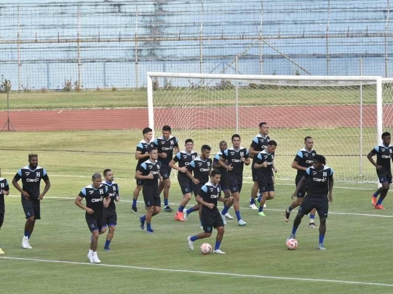 La Selección de Honduras durante los entrenamientos del tercer microciclo.