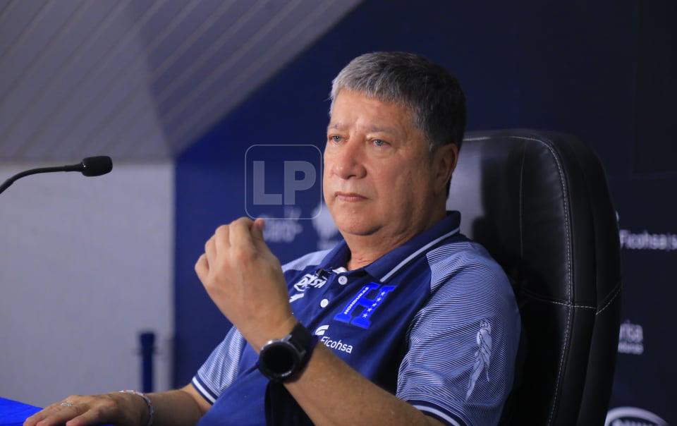 Fenafuth se pronuncia sobre futuro del “Bolillo” Gómez con Honduras
