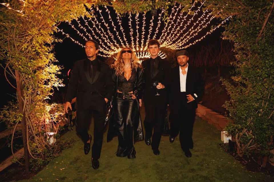 Karol G celebra sus 35 años en una tremenda fiesta con amigas y sin Feid