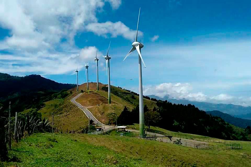 CA avanza en producción de energías renovables
