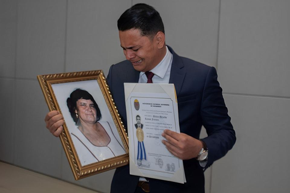 Gerardo Ramos, de vender horchata a licenciado en Periodismo