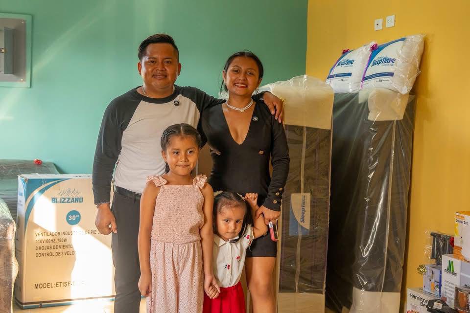 “La casa es hermosa y tiene jardín”: lágrimas y agradecimiento en entrega de casa rifada en Bodas de Caná