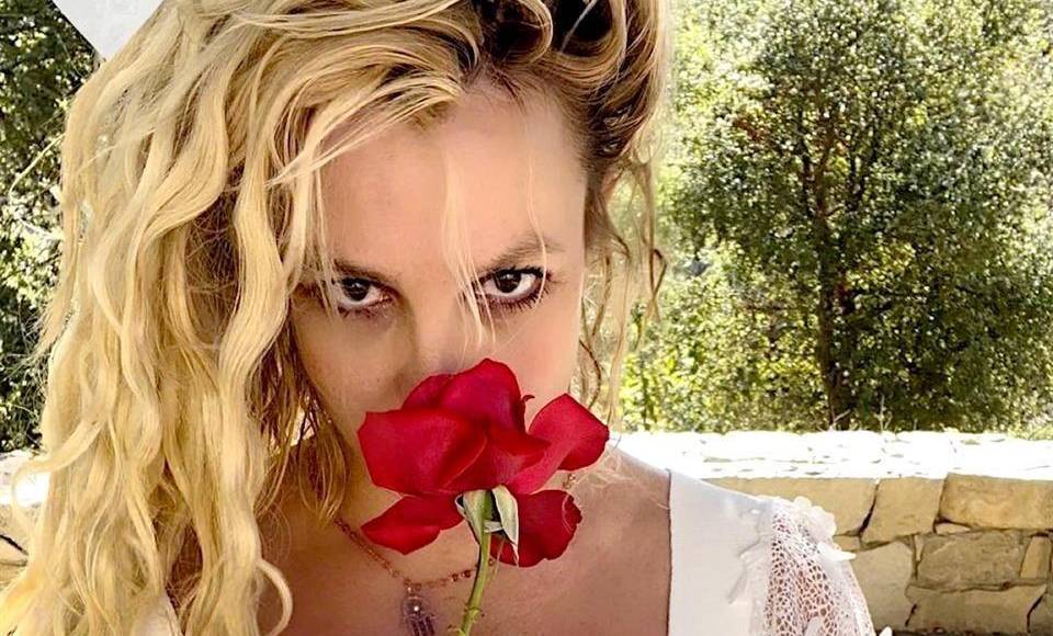 “Claramente había estado llorando. No subió a la ambulancia y acabó saliendo con su seguridad y sin Paul”, se dijo en el reporte.