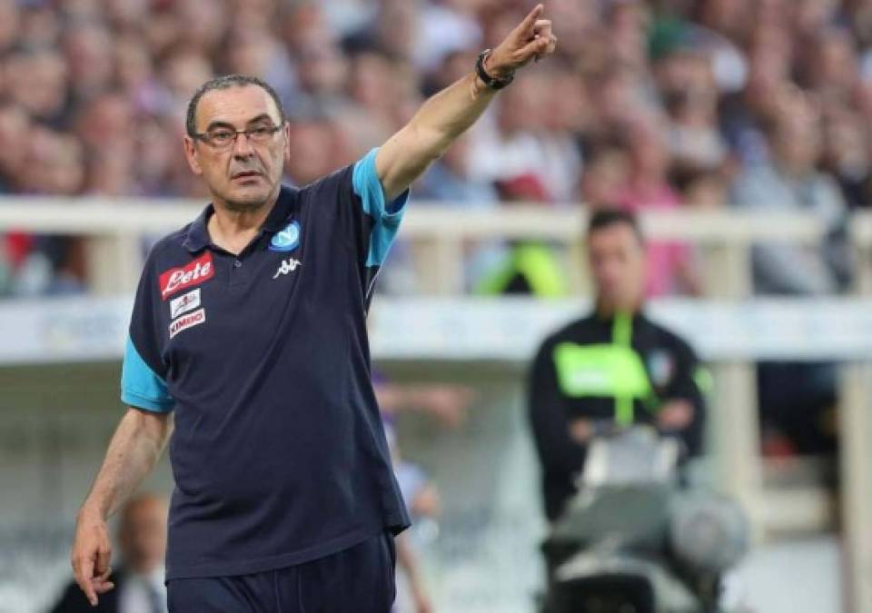 Maurizio Sarri cuenta con 60 años de edad y antes de estar en el Chelsea, dirigió al Napoli. El estratega es del agrado de varios directivos de la Juventus, no se descarta que llegue al rey de Italia.