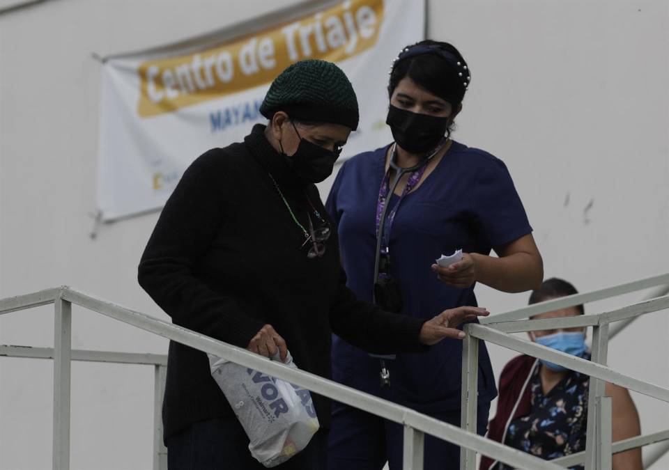En Honduras, según el último informe de la Secretaría de Salud, 10,906 personas han fallecido a causa de la pandemia, mientras que los contagios sumaron 427,718.