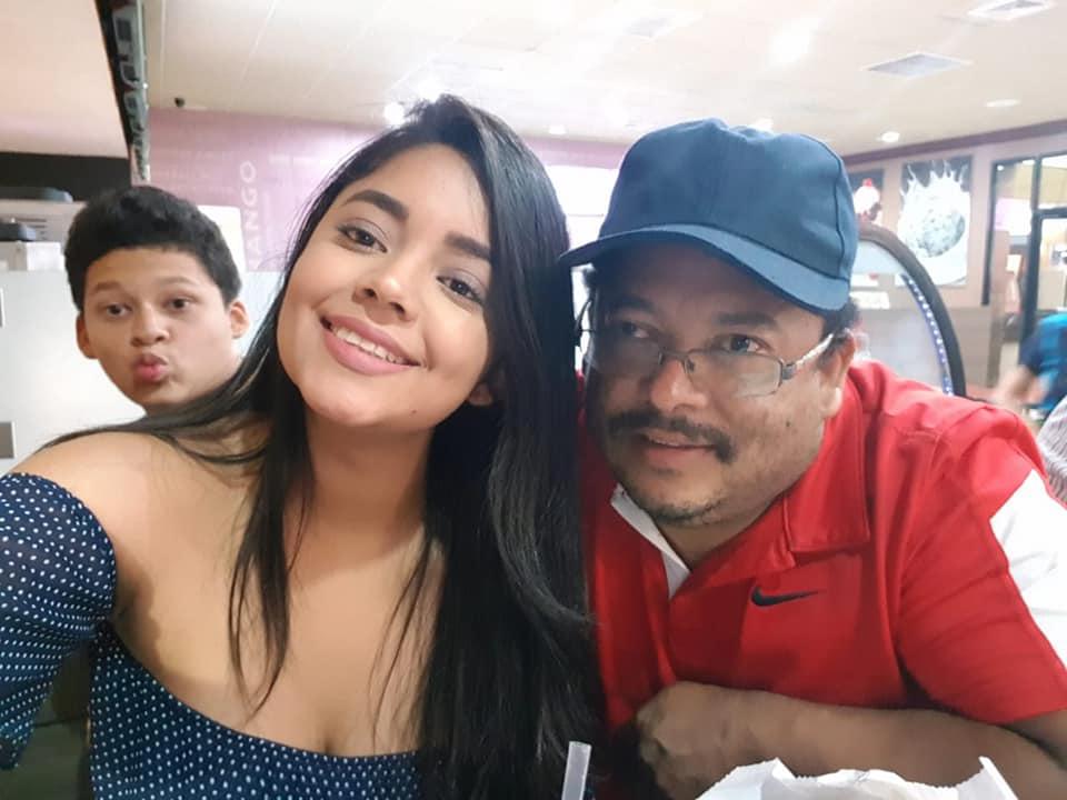 Etny Uyoa había perdido a su madre; ahora a su padre y a su segunda mamá