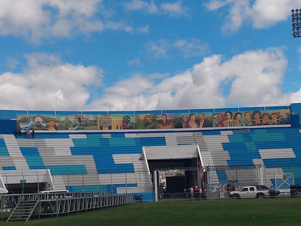 Algunos de los que adornarán el estadio Nacional Tiburcio Carías Andino.