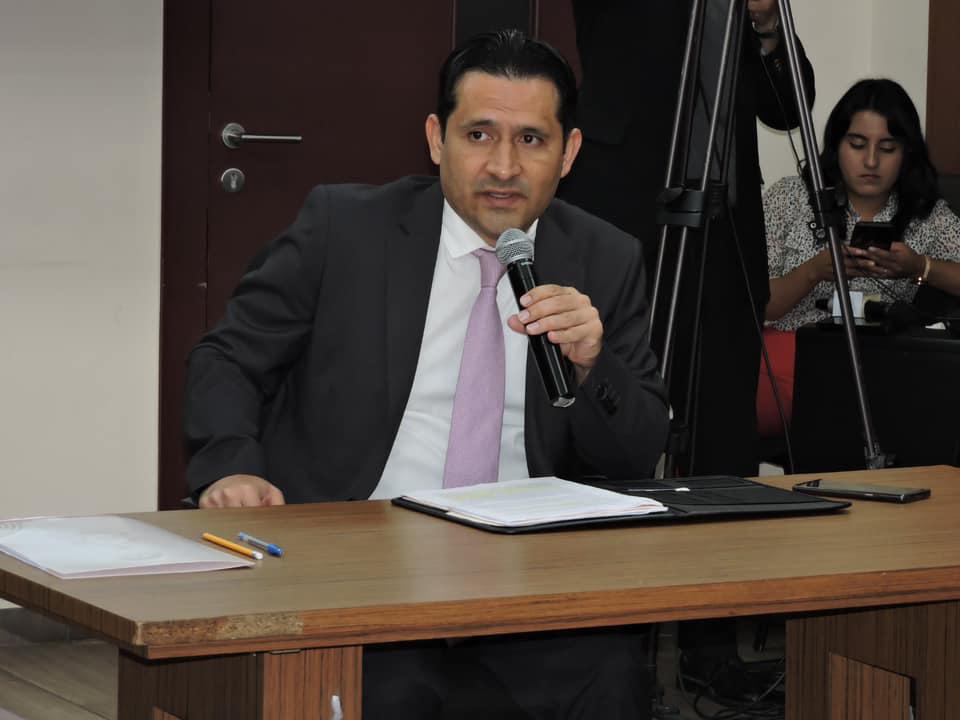 El aspirante Mario Morazán propugnó en su turno garantizar el acceso a la justicia a todos los hondureños, dando una respuesta pronta en el ámbito de la justicia penal.