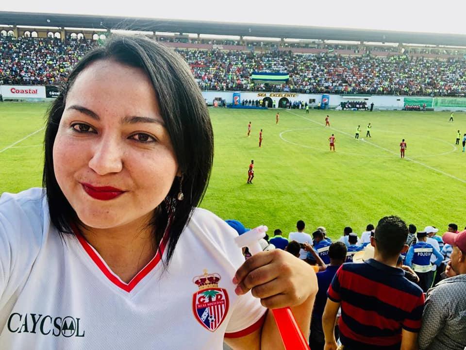 ¿Quién es la diputada hondureña acusada de fraude? Lanzó un botellazo a Luis Redondo