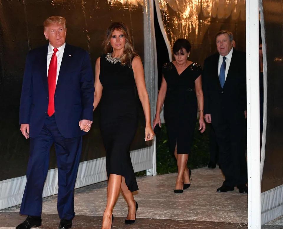 Los padres de Melania Trump se mudaron a Florida.