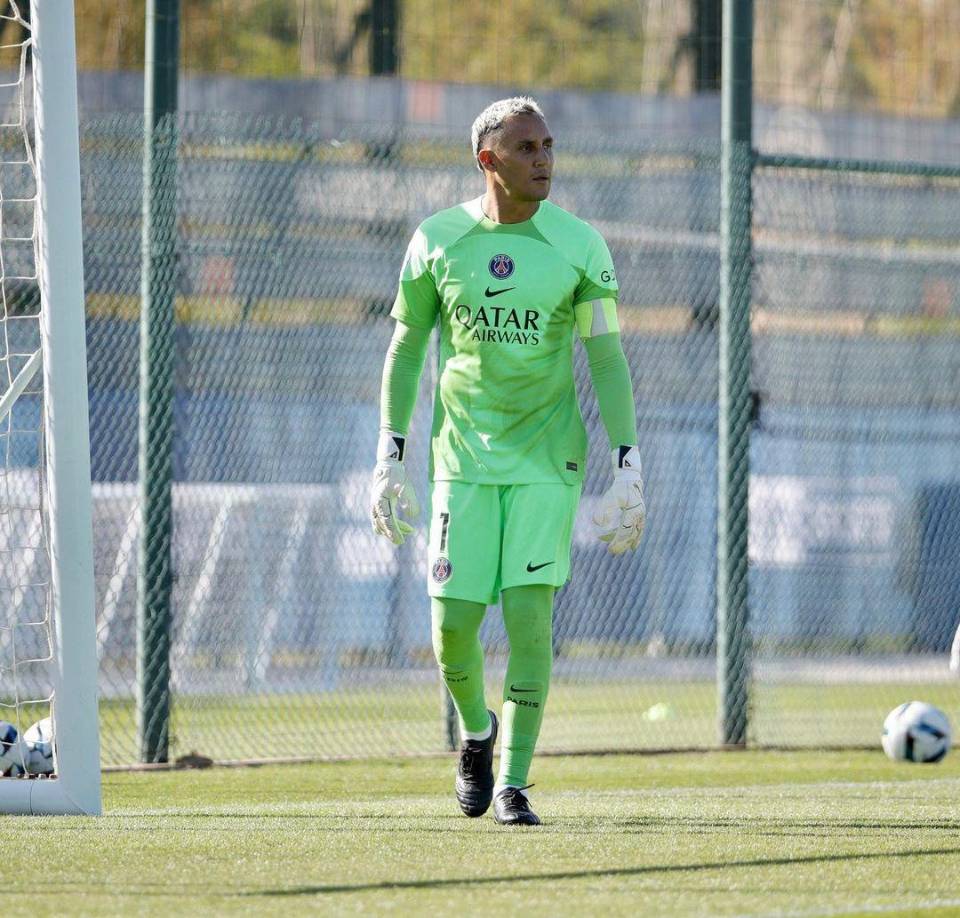 La directiva del Bayern Munich estudia la opción de una cesión por el tico, Keylor Navas. Informa, el periodista, portugués, Pedro Almeida que la incursión del Real Madrid por Kepa, derrumbaría los planes del gigante alemán con el arquero español por lo que analizan al tico.