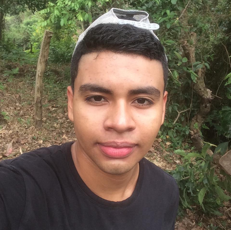 Quién es Oliver Kan, joven aspirante a alcalde que no pudo votar por él mismo
