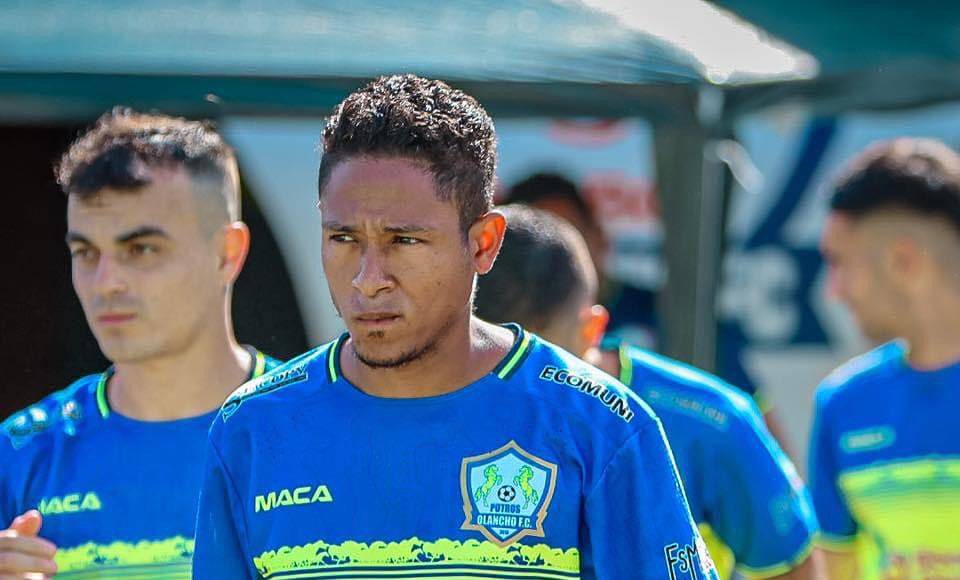 Cristhian Altamirano: El talentoso volante tiene su futuro en vilo con los Potros de Olancho tras finalizar contrato.