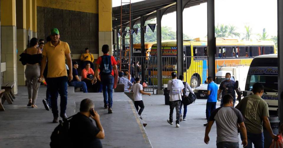 Terminal de buses de SPS espera más de 250 mil viajeros durante Semana