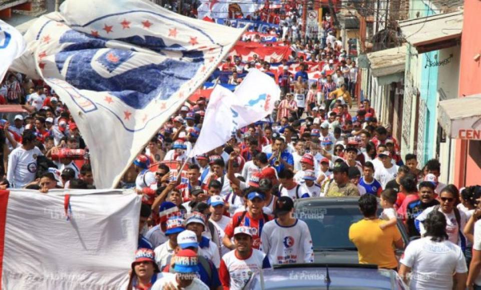Tegucigalpa ha vivido una fiesta deportiva con el clásico Olimpia vs Motagua.