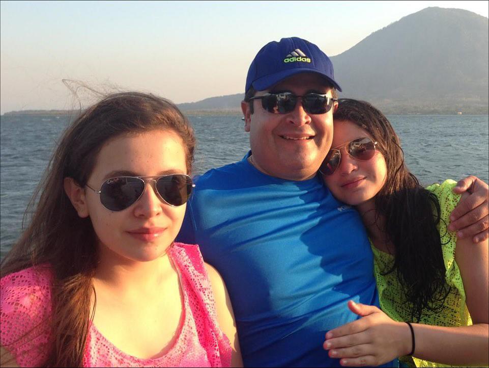 ¡JOH está de cumpleaños! Hijas comparten inéditas fotos por sus 57 años