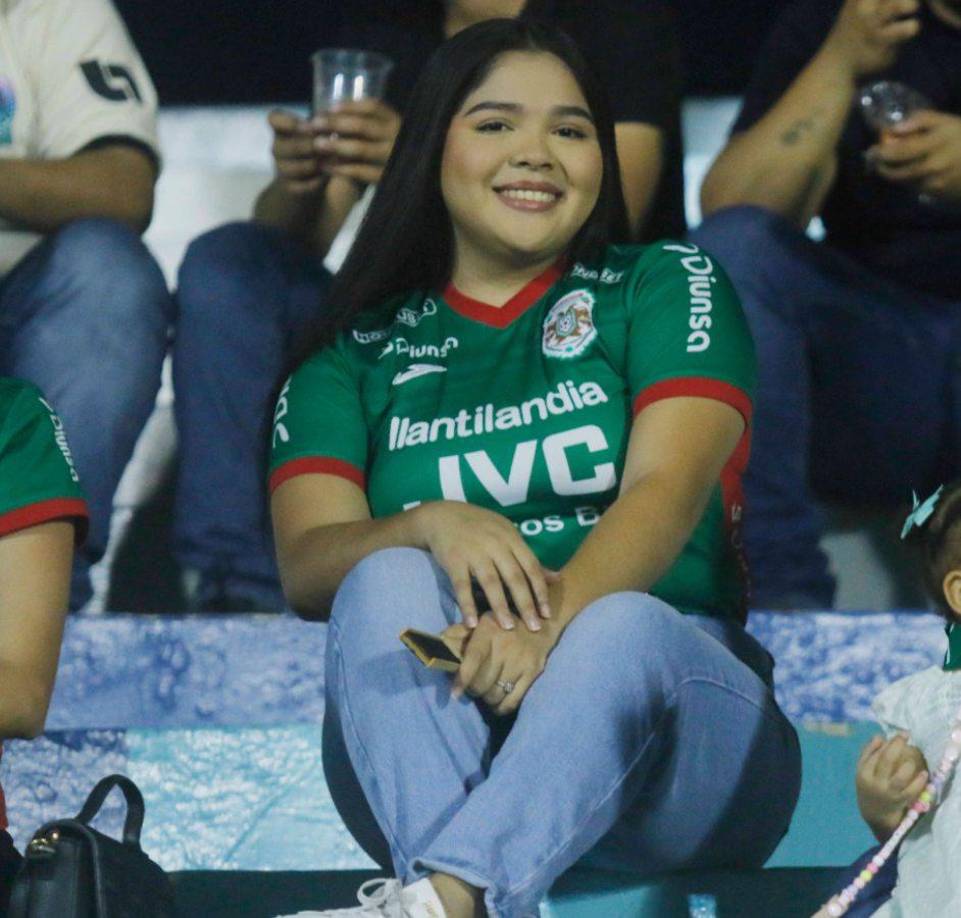 Ella es la linda novia del jugador Samuel Elvir del Marathón. 