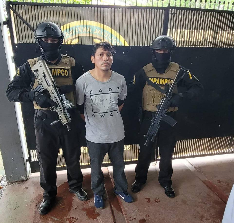 El otro detenido es Mártir Díaz Bustamante.