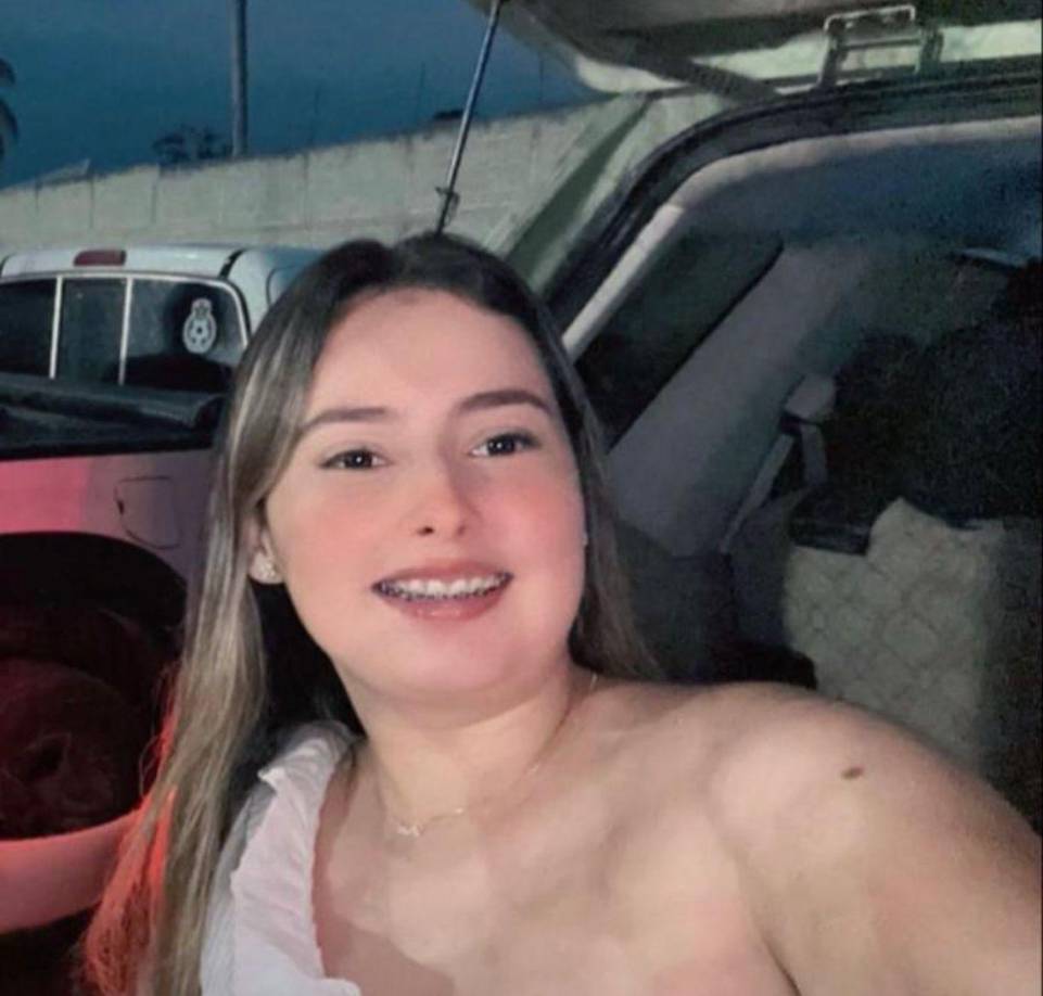 La otra mujer muerta es una joven de nombre Dayana Perdomo. 