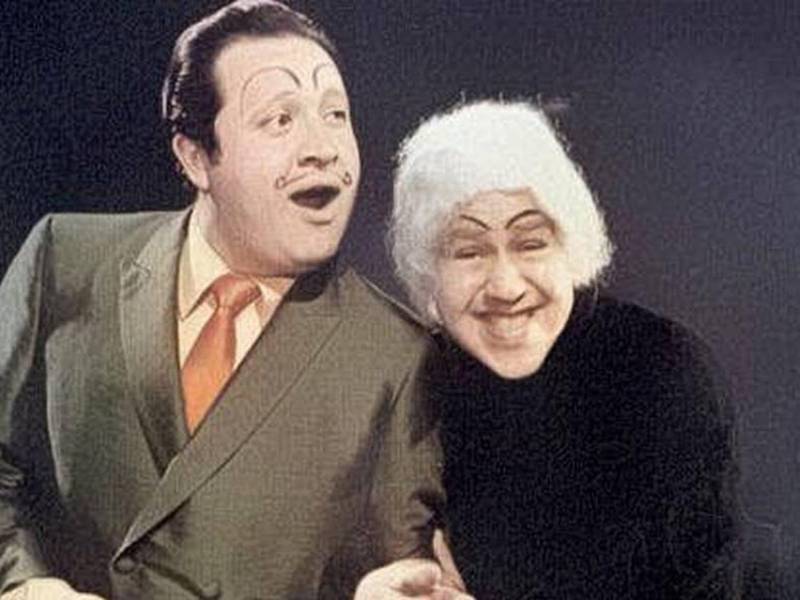 Los Polivoces fueron un legendario dúo de comedia mexicano de los años 60 y 70, formado por Eduardo Manzano y Enrique Cuenca; sus personajes icónicos (como Agallón Mafafas y Juan Garrison, Gordolfo Gelatino, Chano y Chon), así como sus sketches que imitaban celebridades y situaciones cotidianas.