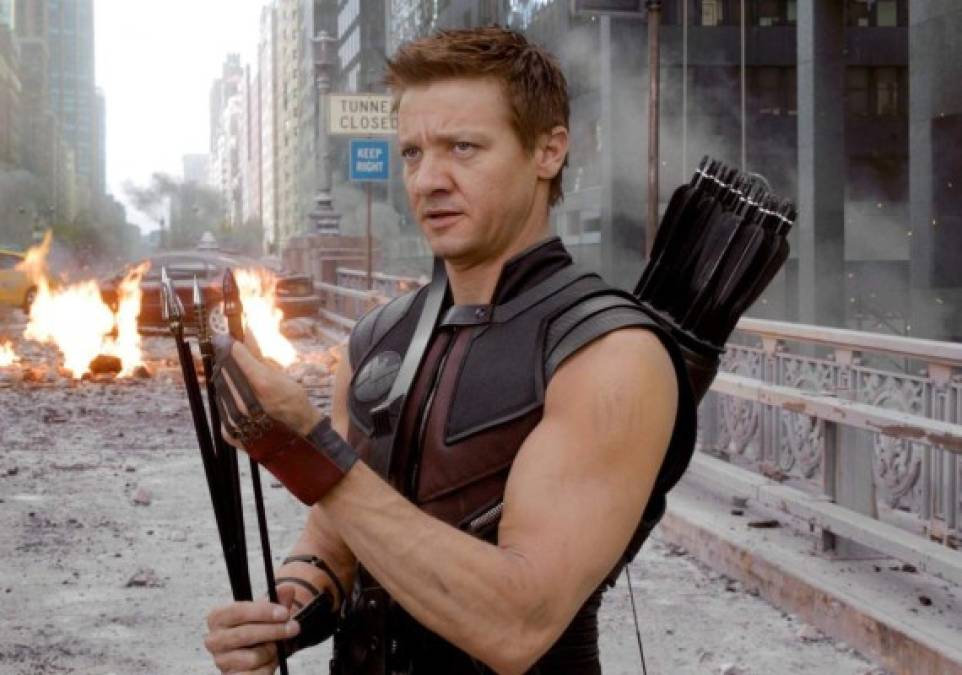 Jeremy Renner<br/>Un caso similar al de Ruffalo. Para “Los Vengadores”, Renner se agenció entre 2 y 3 millones de dólares, un sueldo que se ha mantenido casi estable en el resto de películas de la franquicia donde ha aparecido. Sin embargo, se espera que para su serie de Disney+, “Hawkeye”, reciba un aumento de salario muy jugoso.<br/>