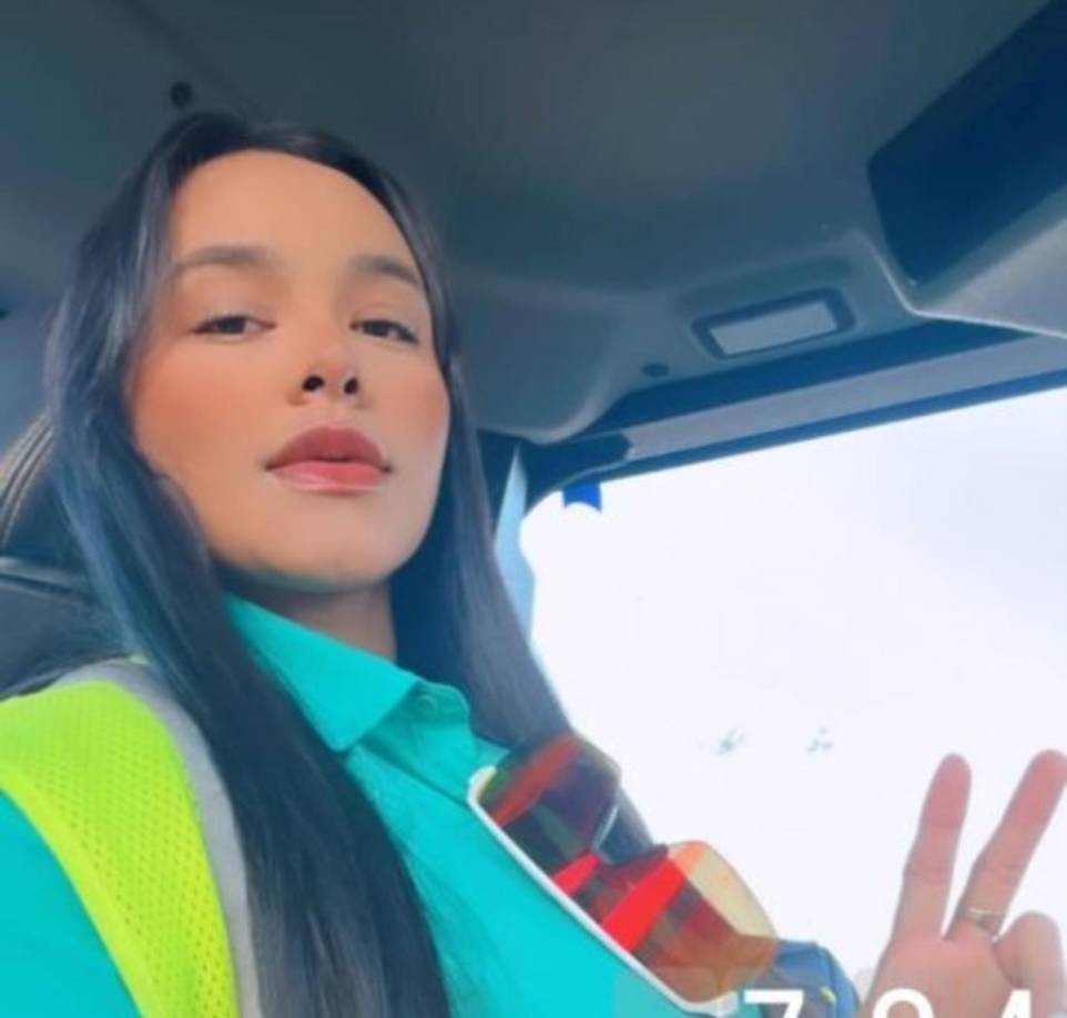 La bella Yuridia se dedica a trabajar como motorista de maquinaria pesada.