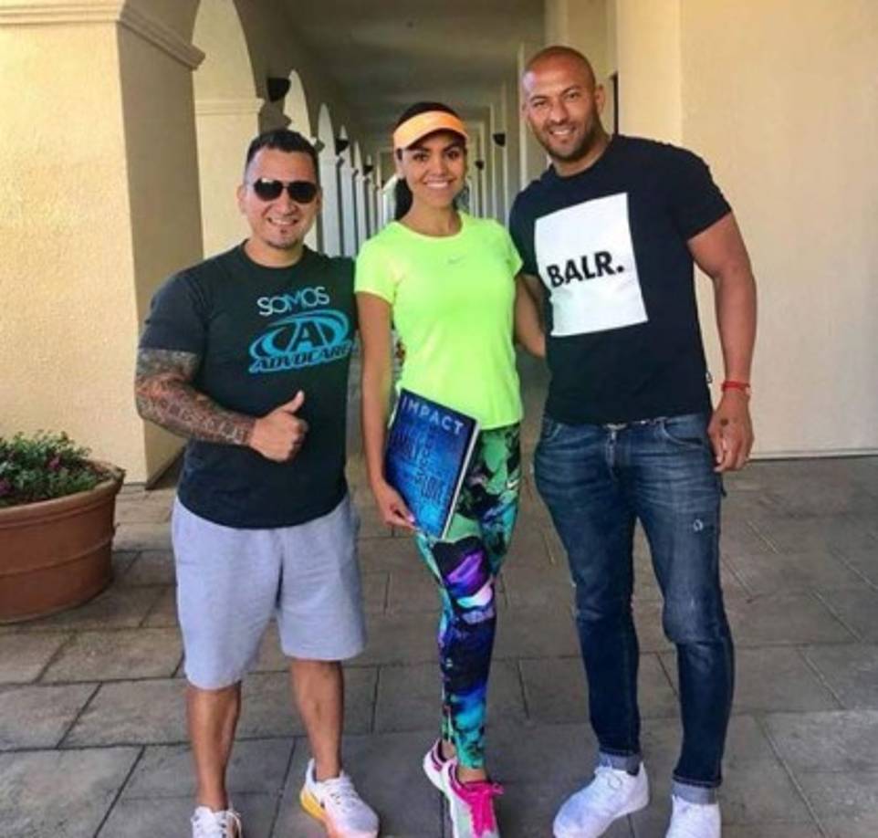 Muma Bernárdez se mantiene en forma al lado de su amada Wendy Salgado.