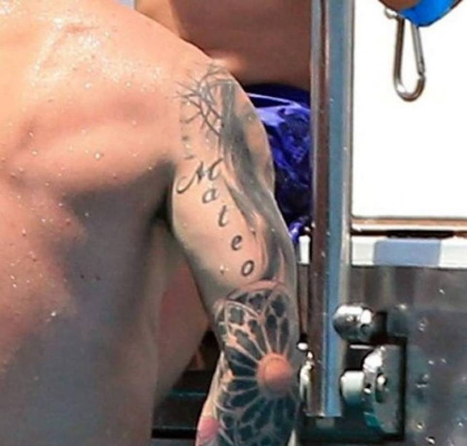 El nuevo tatuaje de Messi, el nombre de su segundo hijo, Mateo.