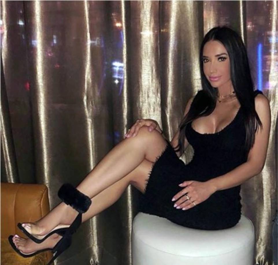 Ella es Siddiqa Sozahdah, la directora de relaciones públicas de la clínica Drip Doctors.