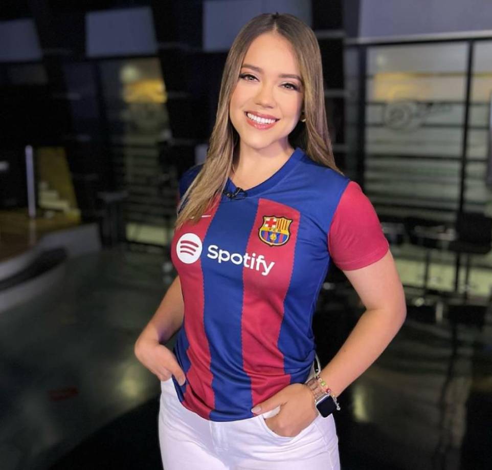 Erika es una fanática al fútbol y uno de sus equipos preferidos es el FC Barcelona. 