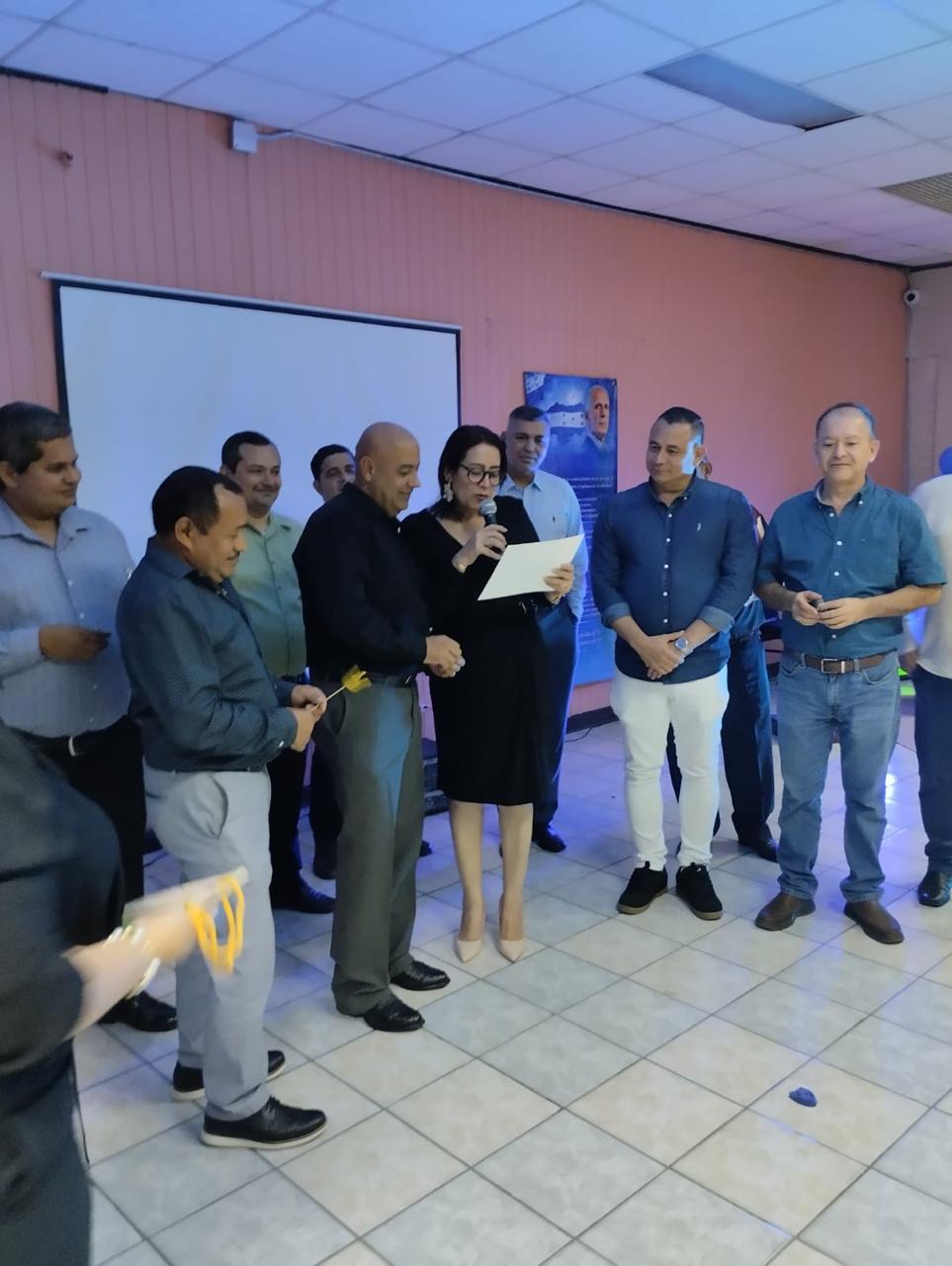 Educación de Cortés celebra el Día del Padre en un ambiente de unión y compañerismo