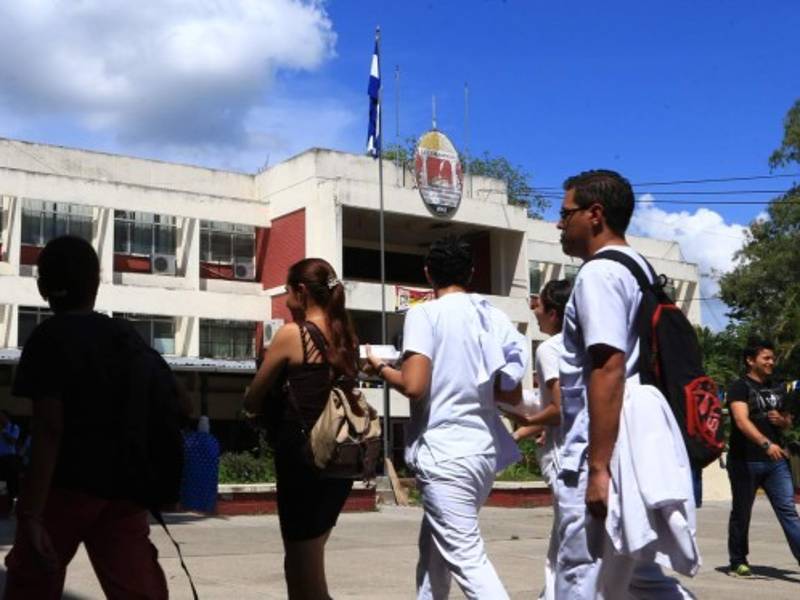 La matrícula de estudiantes supera los 18 mil en la actualidad. Con el Centro de Innovación Tecnológica se cree que aumentará a unos 25 mil. FoTOS: Amílcar izaguirre / franklin muñoz