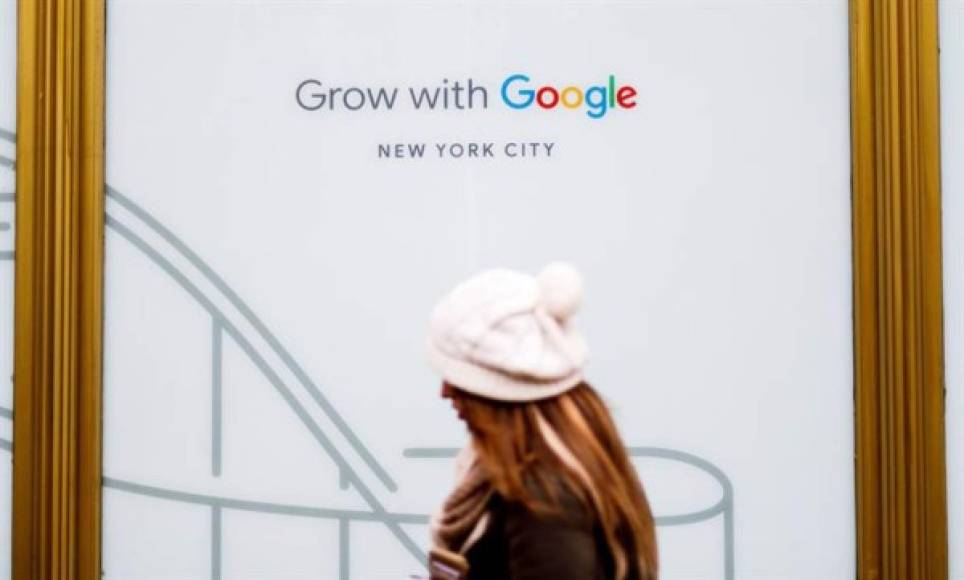 6. Google anuncia el cierre de su red social.<br/><br/>La multinacional estadounidense Google anunció en diciembre que ha decidido adelantar el cierre definitivo de su red social Google+ en abril de 2019, tras haber detectado un nuevo fallo de seguridad que expuso información privada de 52.5 millones de internautas.<br/><br/>“Con el hallazgo de este nuevo error de software, hemos decidido acelerar la clausura de Google+ en agosto de 2019 (fecha inicialmente prevista) a abril de 2019”, indicó en el blog de la compañía el vicepresidente de gestión de producto de Google, David Thacker.<br/><br/>Los datos de 52.5 millones de internautas que quedaron expuestos fueron sus nombres, direcciones de correo electrónico, empleo y edad.