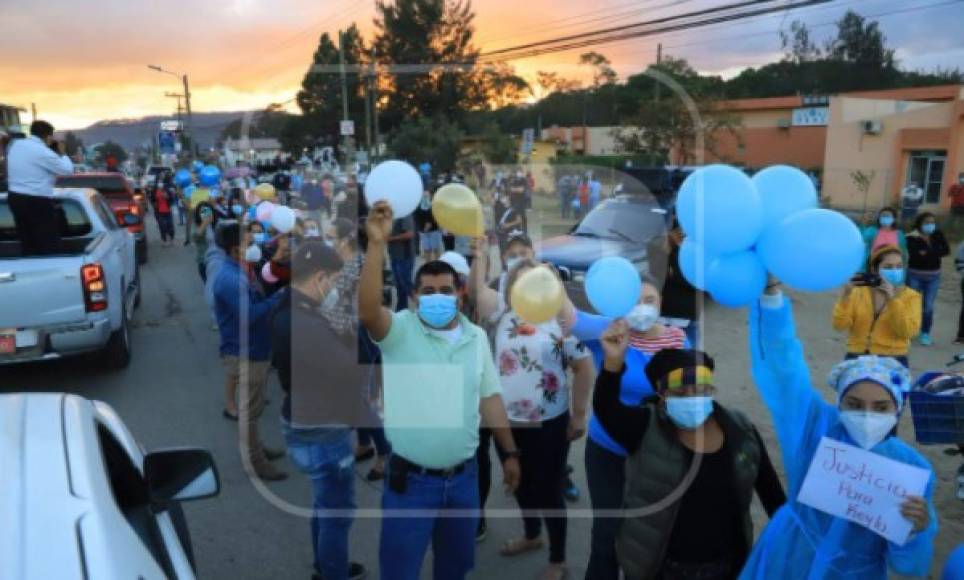 El cuerpo de Keyla Martínez fue trasladado a una iglesia de su ciudad natal, La Esperanza.