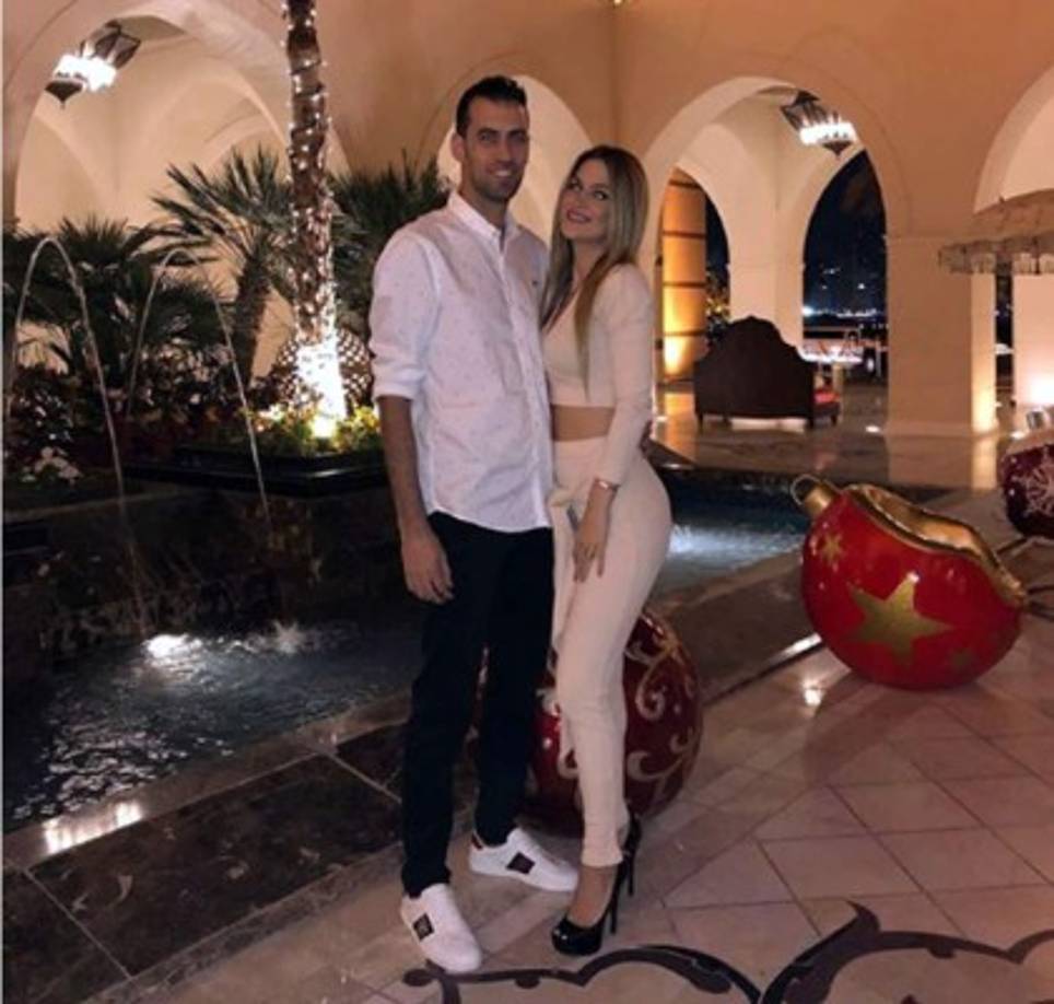 Elena Galera - Es la mujer del mediocampista del Barcelona, Sergio Busquets, y con quien tiene dos hijos.