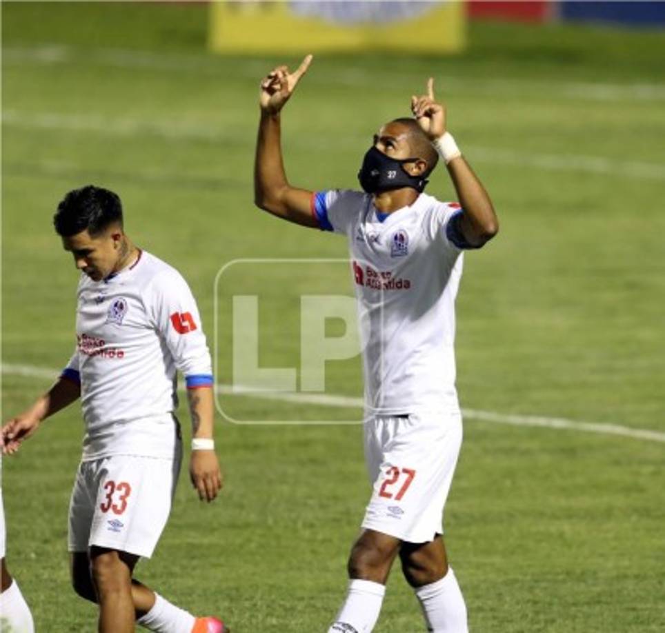Jerry Bengtson se reivindicó y anotó el empate 1-1 de Olimpia.