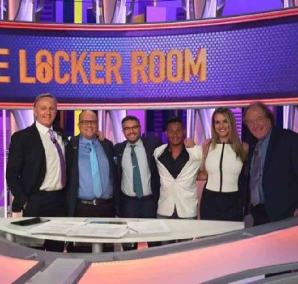 En su momento, Ramón Núñez fue tomado en cuenta por televisoras como BeIn Sports para comentar partidos de la Selección de Honduras en Estados Unidos. 