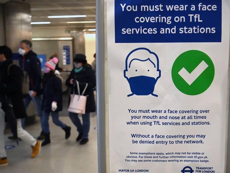 Johnson se comprometió a tomar un “enfoque precavido”, de forma que se mantengan algunos sistemas de vigilancia. Fotografía: EFE