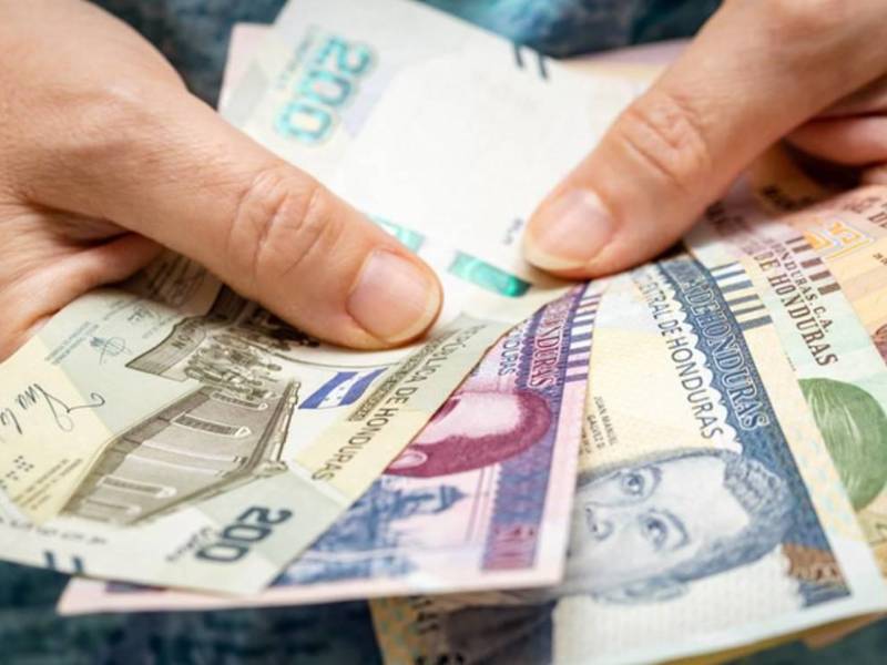 Además, la meta de inflación será de 4%, con una ponderación de 1% por arriba y 1% por debajo.