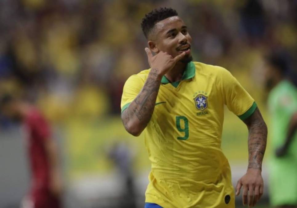 Gabriel Jesus es el acompañante de Richarlison en la delantera de Brasil. El jugador del Manchester City también anotó ante Qatar.