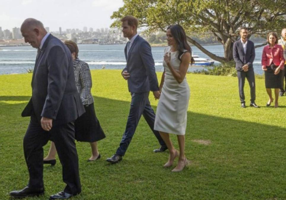 El duque y la duquesa de Sussex están realizando una gira de 3 semanas por Australia, Nueva Zelanda, Tonga y Fiji, y se encuentran en Sídney para lanzar los cuartos Juegos deportivos Invictus, en los que participan excombatientes de distintos países que resultaron heridos en combate.