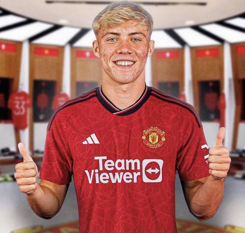 Según detalla Fabrizio Romano, el Manchester United realizó la atención médica para Rasmus Højlund, después de lograr un acuerdo con el Atalanta. Højlund firmará un contrato hasta junio de 2028 con opción a un año más.