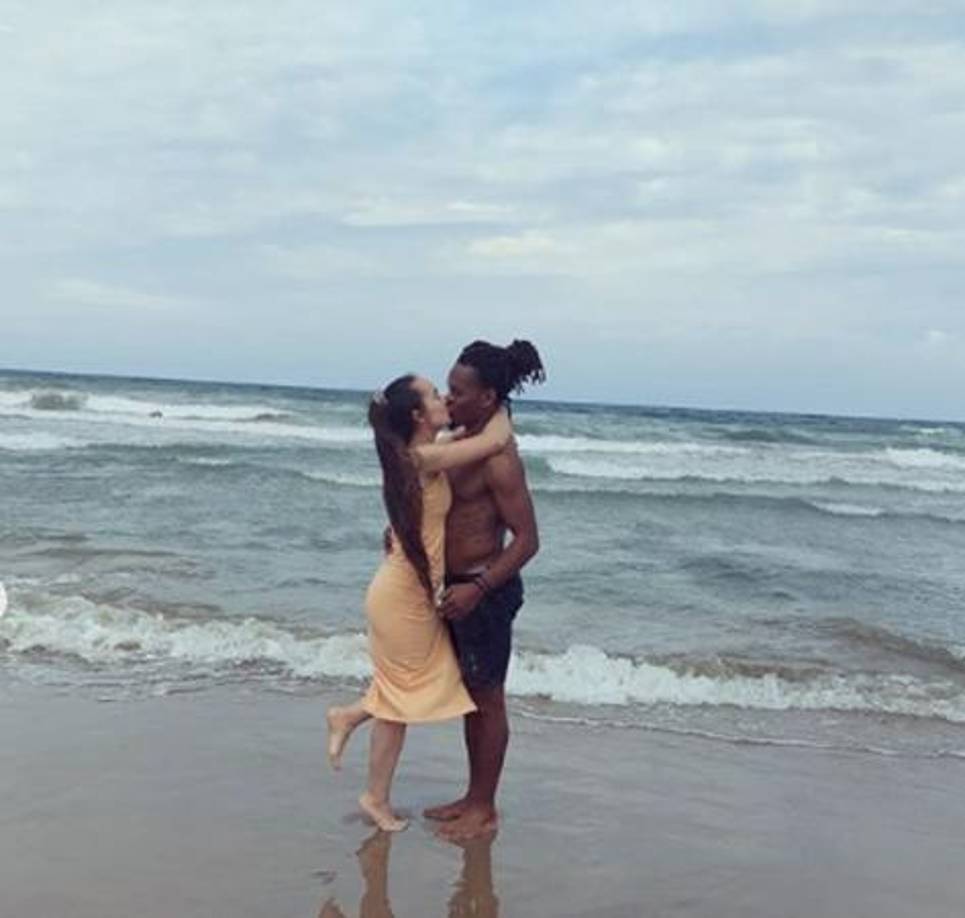 Fábián Hajnalka y Luis Ramos presumen su amor en las redes sociales. La pareja radica en España y se dieron el lujo de ver el Real Madrid vs Valencia. 